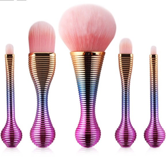 Metallic Multi-Colored Ombre Travel 5 Brush Set - Picture 4 of 4